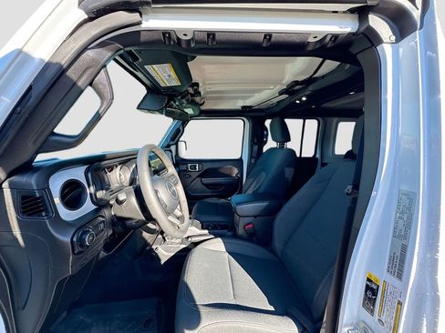 Used 2024 Jeep Wrangler Willys image 18