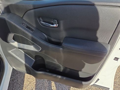 Used 2022 Nissan Frontier SV image 12