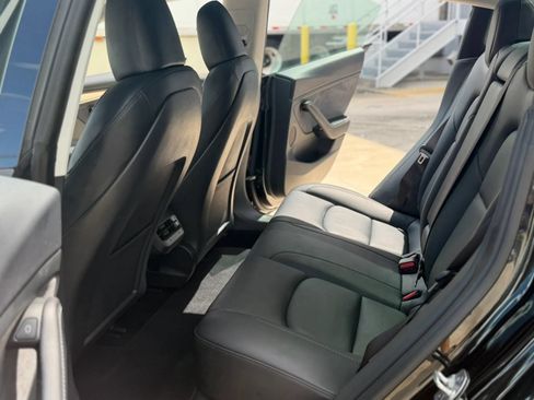 Used 2023 Tesla Model 3 Standard Range RWD image 18