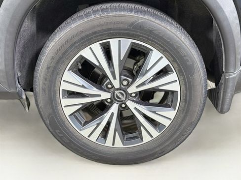 Used 2022 Nissan Rogue SV FWD image 30