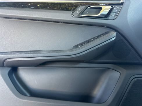 New 2026 Porsche Macan AWD/4WD image 12
