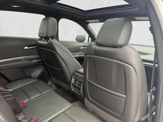 Used 2024 Cadillac XT4 Premium Luxury FWD image 23