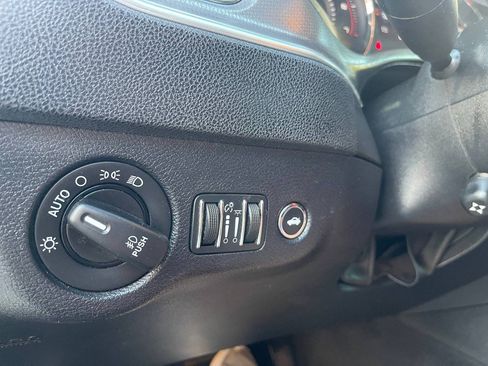 Used 2012 Dodge Charger SXT Plus image 39