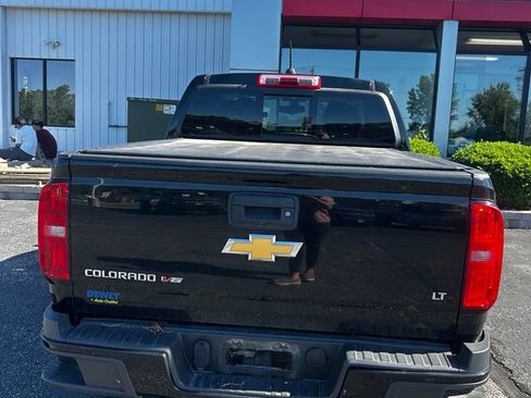 Used 2017 Chevrolet Colorado LT w/ LT Convenience Package AWD/4WD image 8