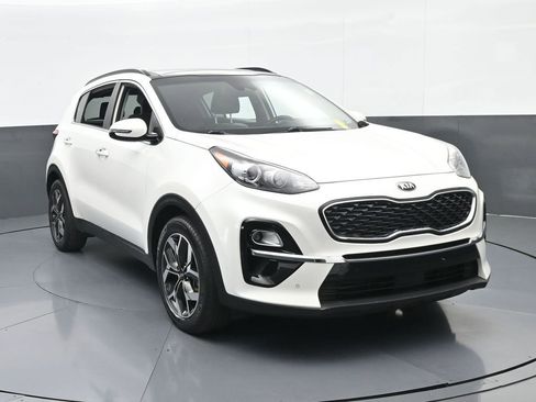 Used 2021 Kia Sportage EX w/ EX Technology Package image 9