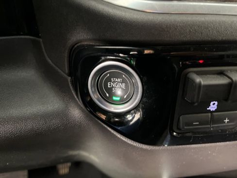 Certified 2025 Chevrolet Silverado 1500 RST AWD/4WD image 34