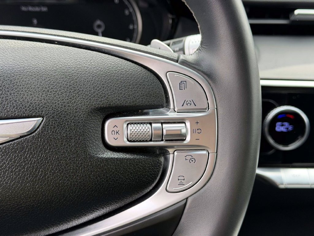 Certified 2025 Genesis GV70 2.5T AWD/4WD image 20