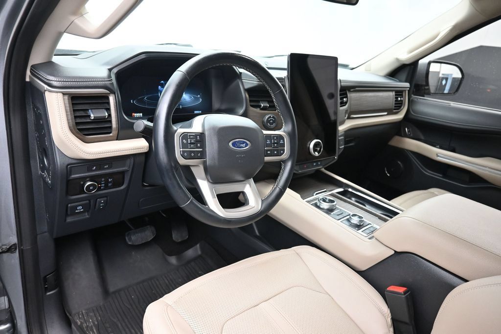 Used 2023 Ford Expedition Max Limited AWD/4WD image 13