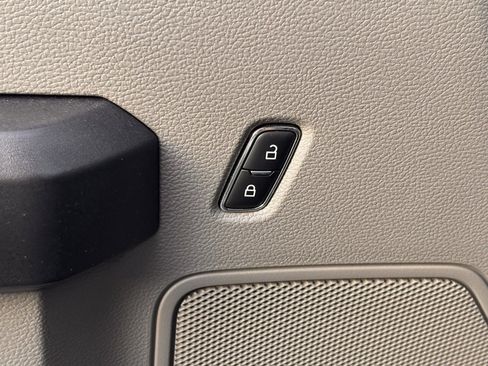 Used 2019 Ford F250 XL w/ Power Equipment Group image 11