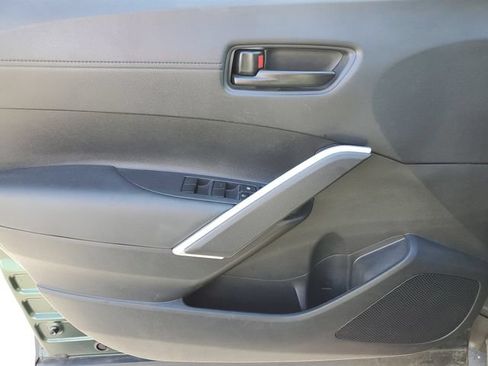 Used 2023 Toyota Corolla Cross LE AWD/4WD image 16