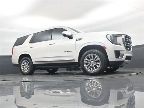 Used 2022 GMC Yukon SLT w/ SLT Luxury Package image 38
