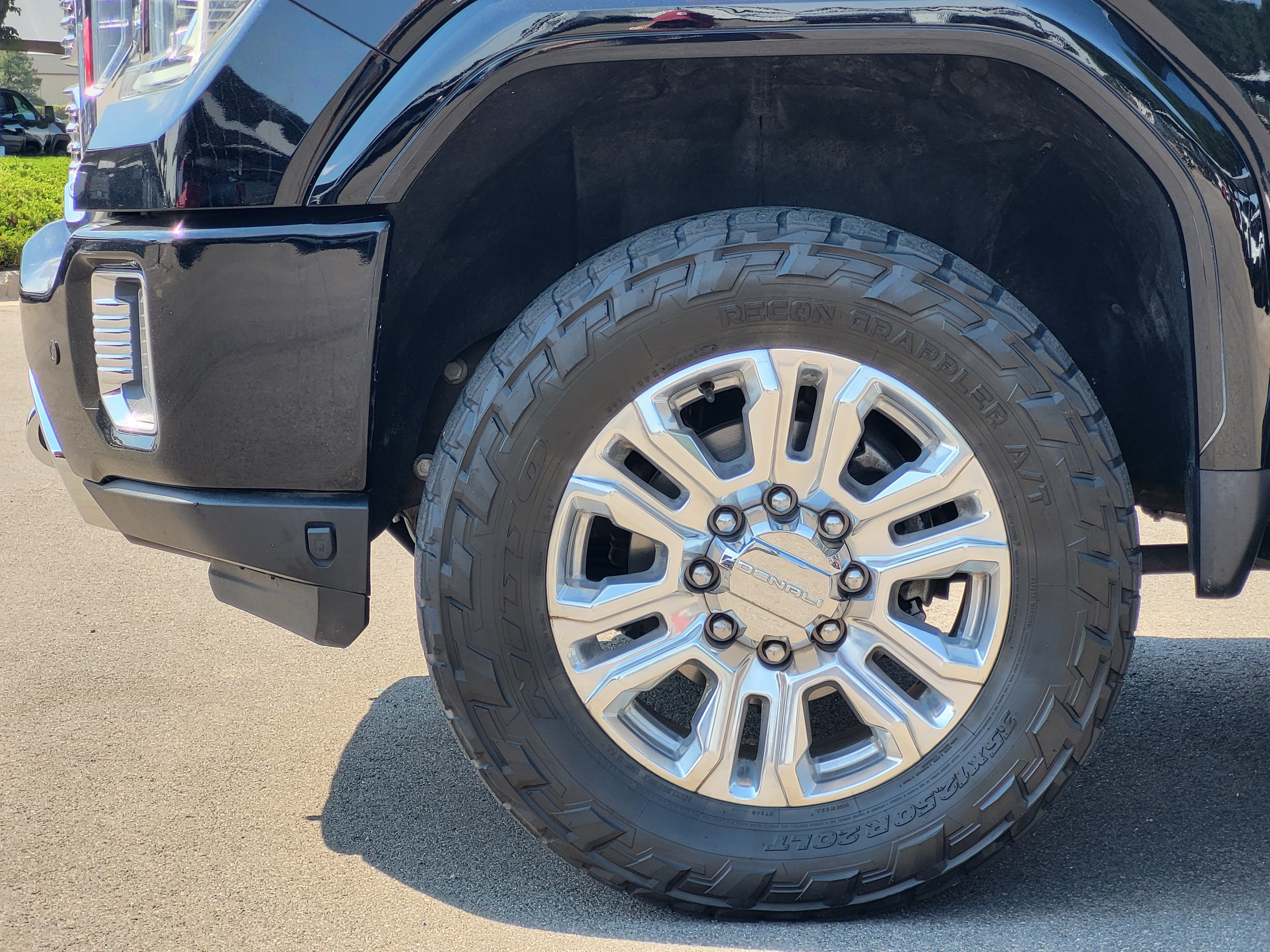Used 2022 GMC Sierra 2500 Denali w/ Denali Ultimate Package AWD/4WD image 9