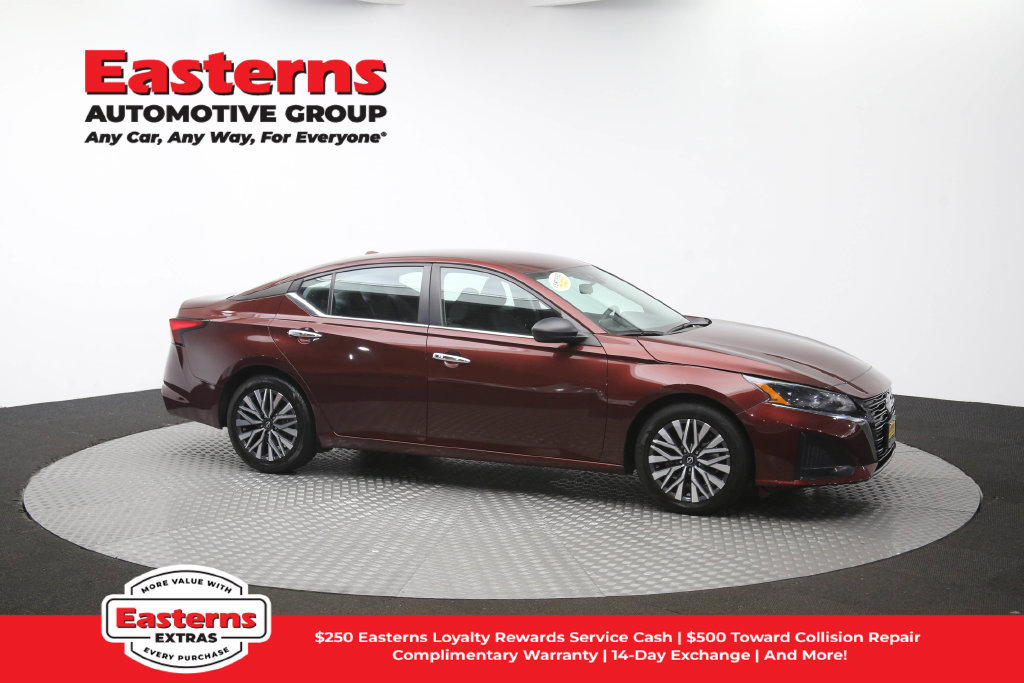 Used 2024 Nissan Altima 2.5 SV FWD image 50