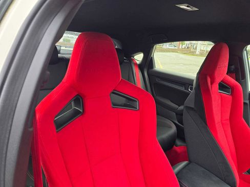 Used 2025 Honda Civic Type R image 13