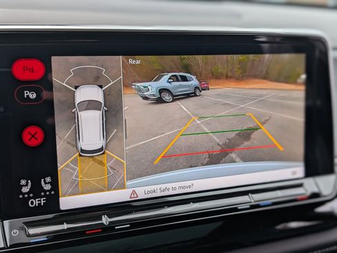 Used 2024 Volkswagen Atlas Cross Sport SEL Premium R-Line image 28