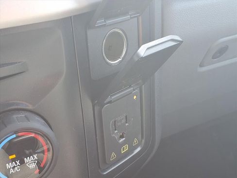 Used 2024 Ford F250 XLT image 8