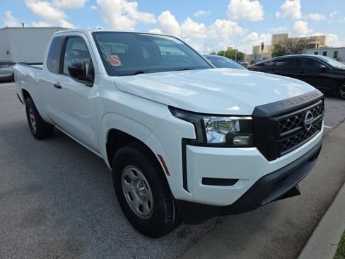 Used 2022 Nissan Frontier S RWD image 6