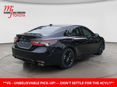 Used 2024 Toyota Camry XSE w/ Navigation Package FWD image 9