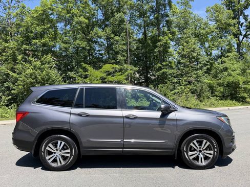 Used 2017 Honda Pilot EX-L image 6