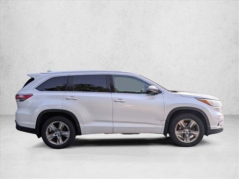 Used 2015 Toyota Highlander Limited AWD/4WD image 4