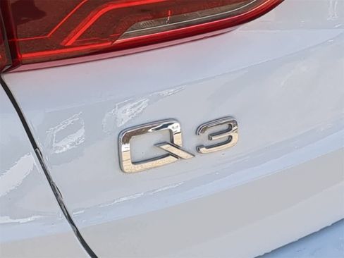 Used 2022 Audi Q3 2.0T Premium w/ Convenience Package image 20