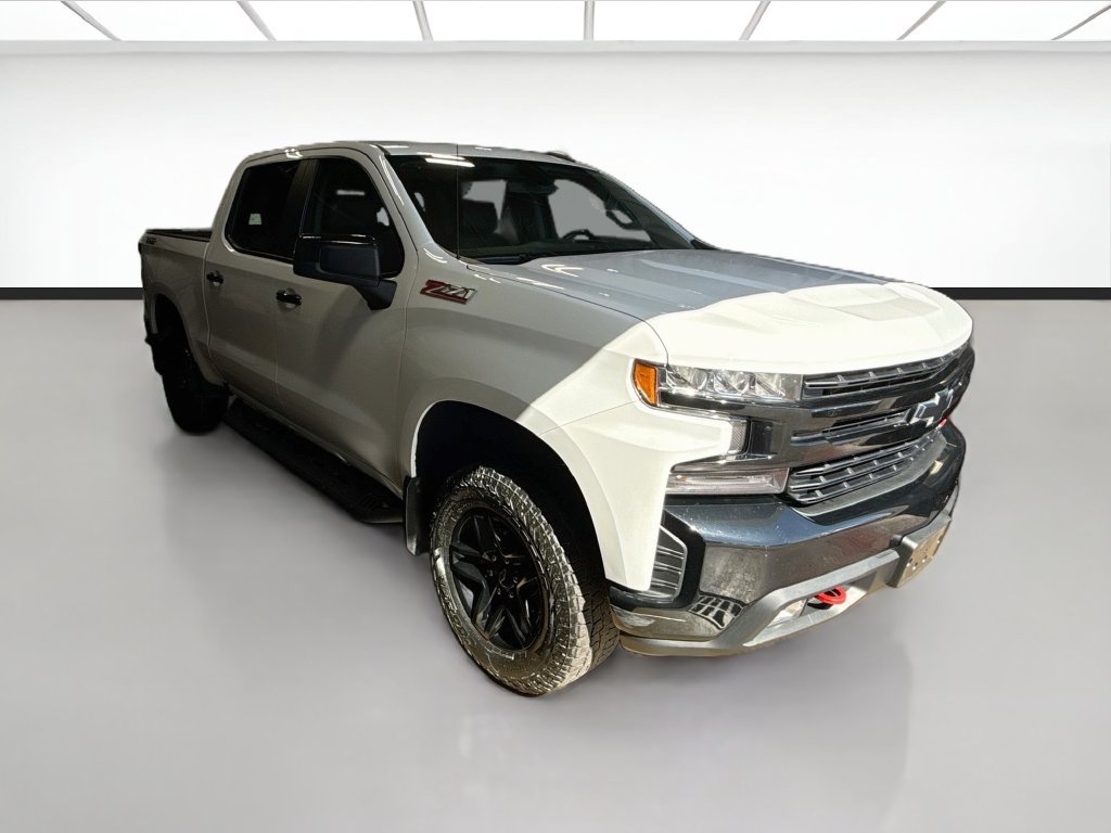 Used 2021 Chevrolet Silverado 1500 LT Trail Boss w/ Convenience Package II AWD/4WD image 3