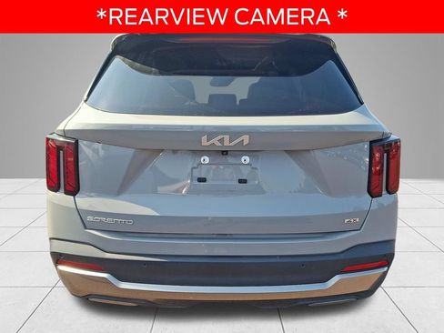 Used 2024 Kia Sorento S w/ Panoramic Sunroof Package AWD/4WD image 5