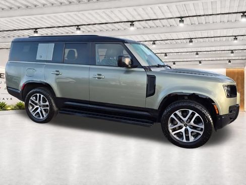 Used 2024 Land Rover Defender 130 X-Dynamic SE AWD/4WD image 15