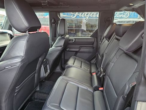 New 2025 Ford Bronco Outer Banks w/ Sasquatch Package image 9