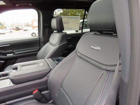 New 2025 Ford Expedition Max Platinum w/ Stealth Appearance Package image 17