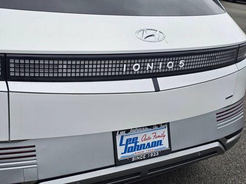Used 2023 Hyundai Ioniq 5 Limited AWD/4WD image 25