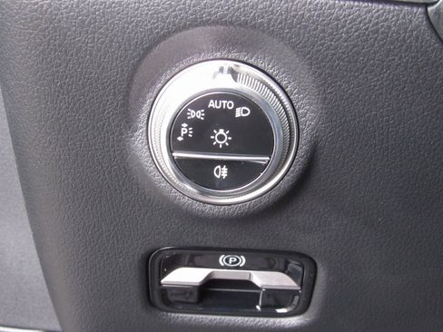 New 2026 Mercedes-Benz C 300 4MATIC Sedan image 34