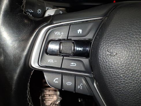 Used 2019 Honda Accord Sport image 5