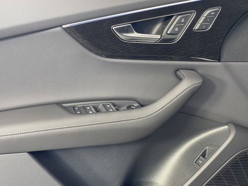 New 2025 Audi Q8 Premium Plus image 24