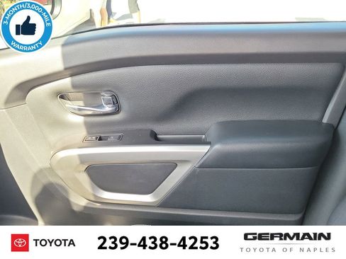 Used 2018 Nissan Titan SV w/ SV Convenience Package RWD image 29