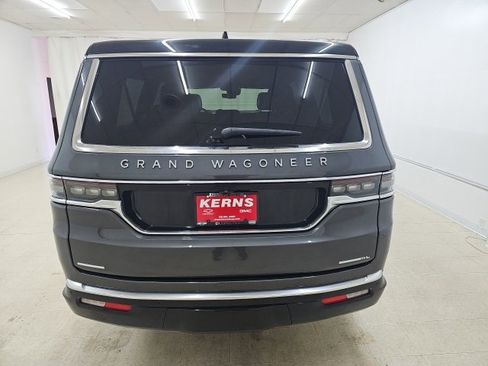 Used 2023 Jeep Grand Wagoneer L Series II image 16