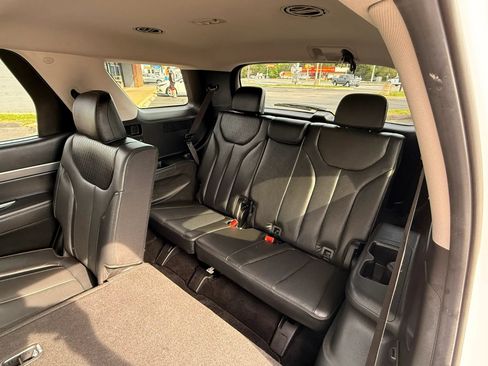 Used 2022 Hyundai Palisade SEL w/ 8P Bench Seat Package AWD/4WD image 12