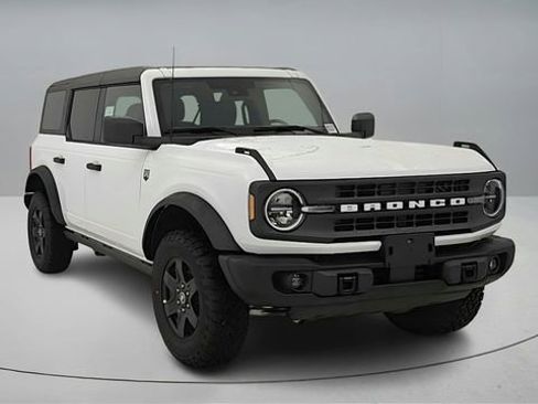 New 2025 Ford Bronco Big Bend w/ Black Diamond Package image 1