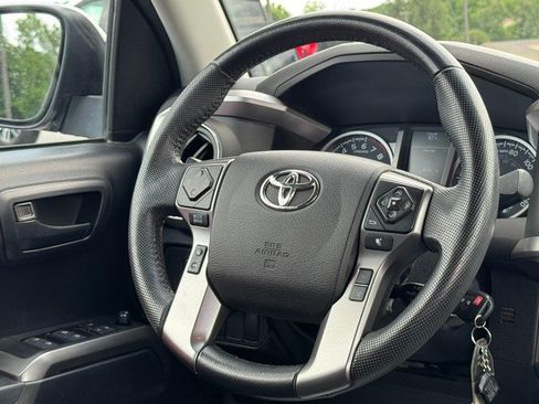Used 2021 Toyota Tacoma SR5 w/ Technology Package AWD/4WD image 12