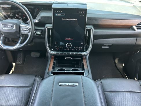 Certified 2025 GMC Yukon XL Denali AWD/4WD image 16