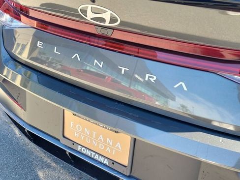 New 2026 Hyundai Elantra SEL Sport FWD image 22
