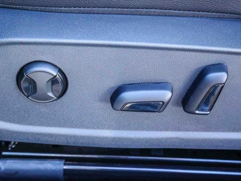 New 2026 Volkswagen Jetta SE image 33