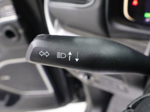 Used 2022 Jeep Wagoneer Series III AWD/4WD image 39