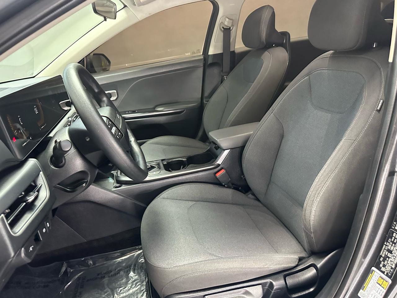 Used 2025 Kia K4 FWD image 18