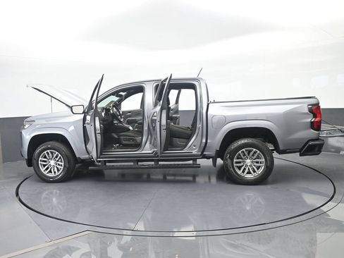 Used 2025 Chevrolet Colorado LT RWD image 76