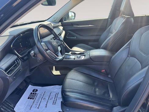 Used 2023 INFINITI QX60 Sensory w/ Cargo Package AWD/4WD image 9