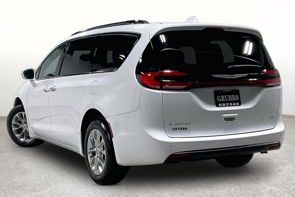 Used 2021 Chrysler Pacifica Touring-L AWD/4WD image 15