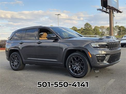 Used 2025 Jeep Grand Cherokee Summit w/ Obsidian Package image 4