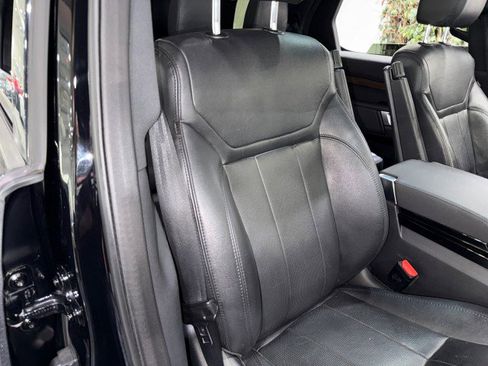 Used 2018 Land Rover Discovery HSE image 60