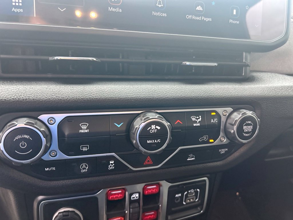 Used 2025 Jeep Gladiator Sport AWD/4WD image 37